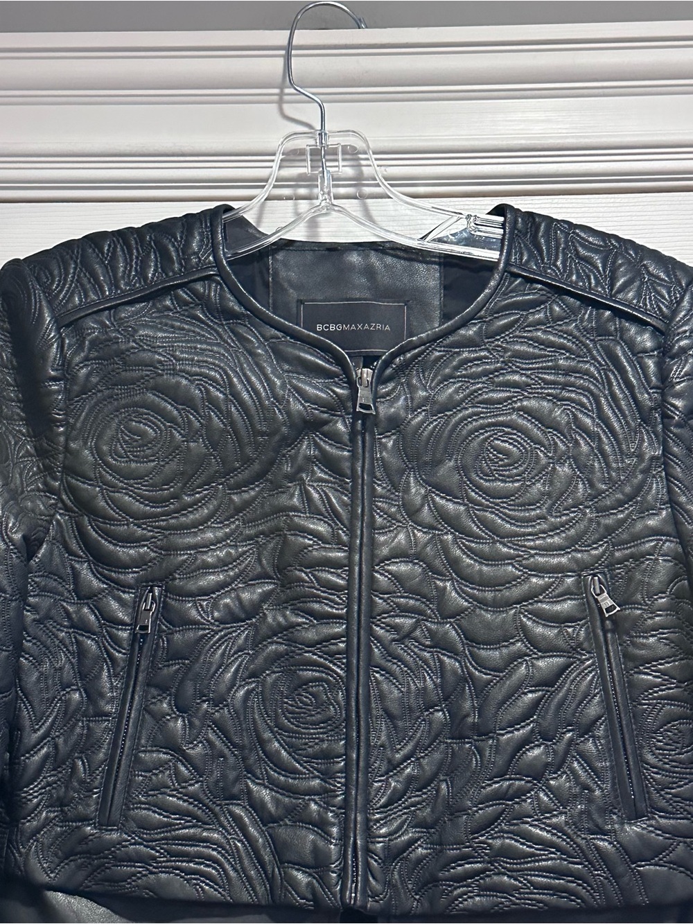 BCBG MaxAzria DUKE Cropped Faux Leather Jacket Embossed Rose Pattern MEDIUM - Picture 6 of 16